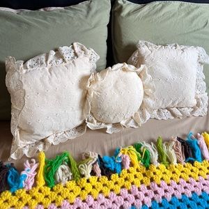 3 vintage pillows